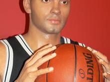 出色发挥引爆全场！詹姆斯意外战胜瑞士队全场沸腾不已